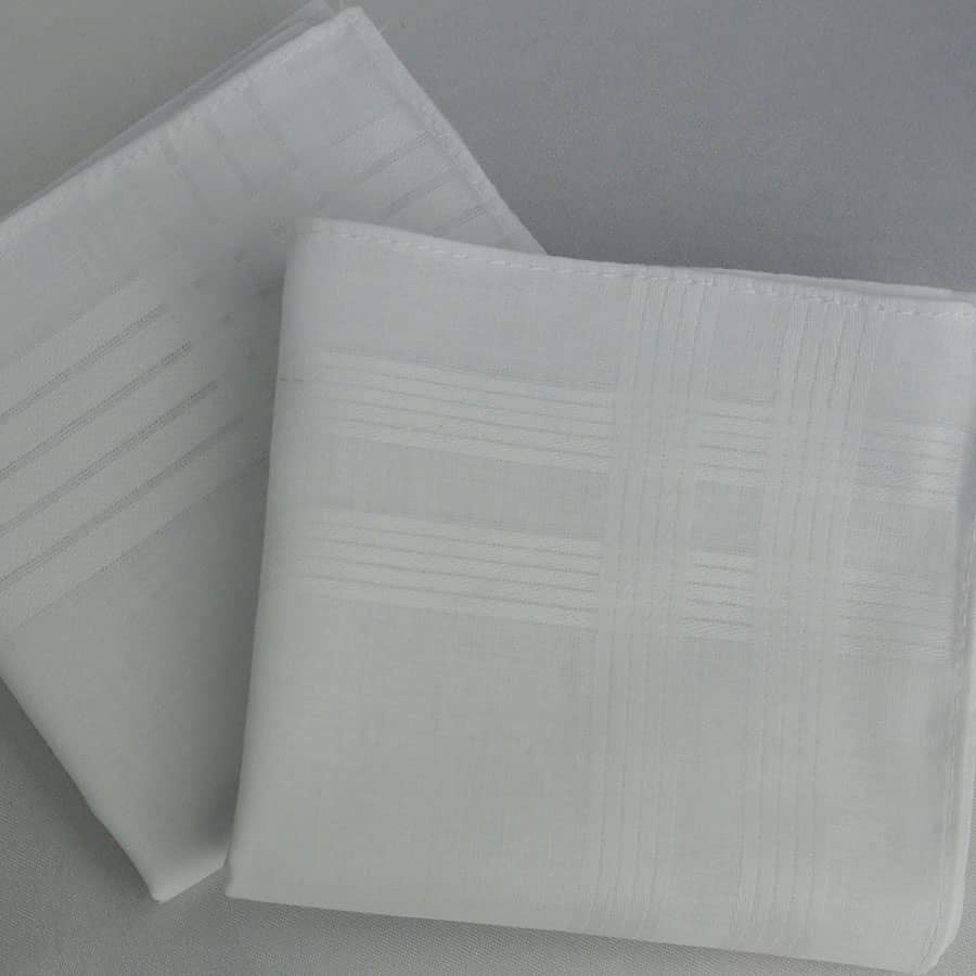 Mouchoir en papier vs Mouchoir en tissu
