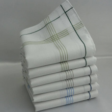 6 mouchoirs homme 65%polyester 35%coton  tissée blanc en boite cadeaux